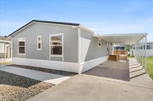 4729 S Pacific Hwy, Phoenix, OR 97535 - Photo 1