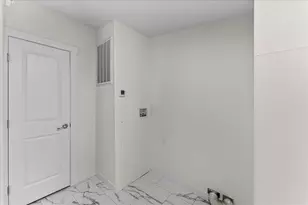 4729 S Pacific Hwy, Phoenix, OR 97535 - Photo 14