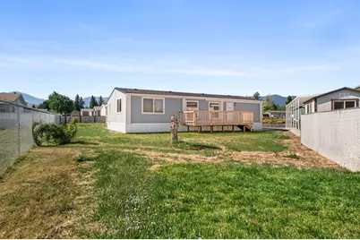 4729 S Pacific Highway #32, Phoenix, OR 97535 - Photo 20