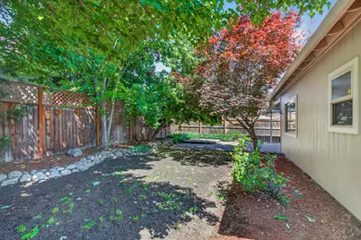 1621 Monarch Lane, Medford, OR 97504 - Photo 30