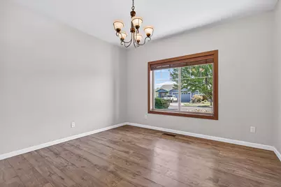 1621 Monarch Lane, Medford, OR 97504 - Photo 4