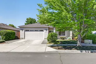 1621 Monarch Ln, Medford, OR 97504 - Photo 1