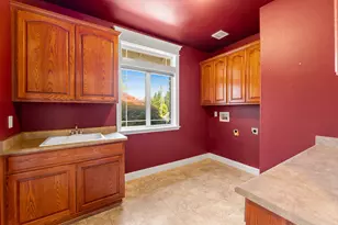 2310 Haviland Dr, Grants Pass, OR 97527 - Photo 22