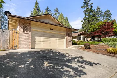 1007 NW Regent Drive, Grants Pass, OR 97526 - Photo 4