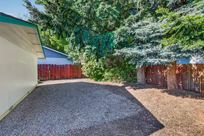 2129 Jubilant Avenue, Medford, OR 97504 - Photo 20