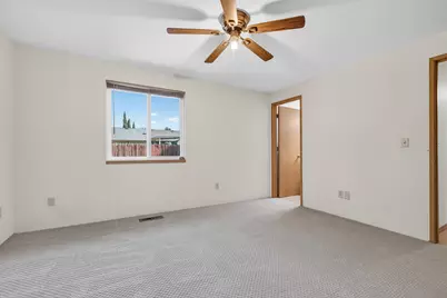 2129 Jubilant Avenue, Medford, OR 97504 - Photo 10
