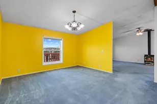 215 SE J St, Madras, OR 97741 - Photo 16