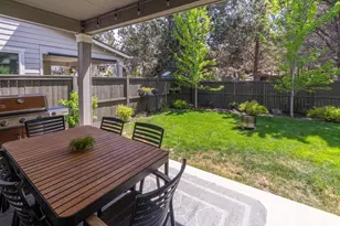 20745 SE Iron Horse Ln, Bend, OR 97702 - Photo 14