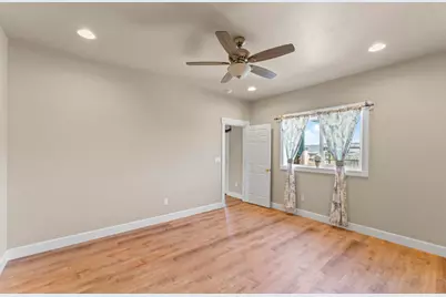 412 Barnum Drive, Phoenix, OR 97535 - Photo 16