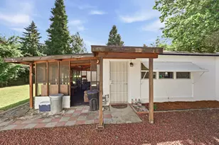 1537 Cloverlawn Dr, Grants Pass, OR 97527 - Photo 28