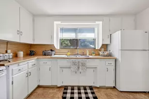 1537 Cloverlawn Dr, Grants Pass, OR 97527 - Photo 12