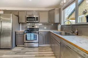 1070 NW 10th St, Prineville, OR 97754 - Photo 10