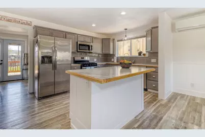1070 NW 10th Street #A & #B, Prineville, OR 97754 - Photo 8