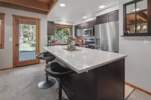 57803 Mt Rainier Ln, Sunriver, OR 97707 - Photo 10