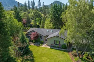 345 Ponderosa Ln, Grants Pass, OR 97527 - Photo 1