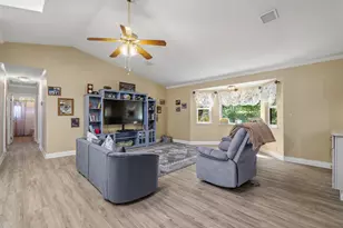 345 Ponderosa Ln, Grants Pass, OR 97527 - Photo 6