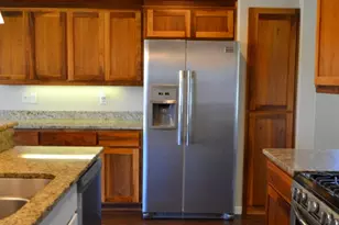 172 SE Yorktown Dr, Grants Pass, OR 97527 - Photo 6