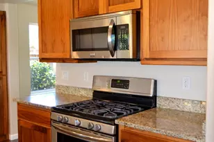 172 SE Yorktown Dr, Grants Pass, OR 97527 - Photo 10