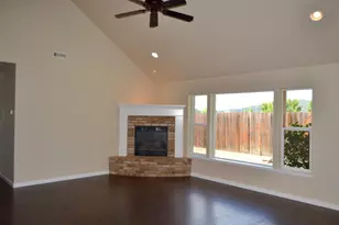 172 SE Yorktown Dr, Grants Pass, OR 97527 - Photo 4