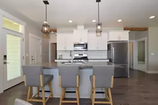 21362 Bear Creek Rd, Bend, OR 97702 - Photo 12