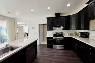 769 Mountain View Dr, Medford, OR 97504 - Photo 10