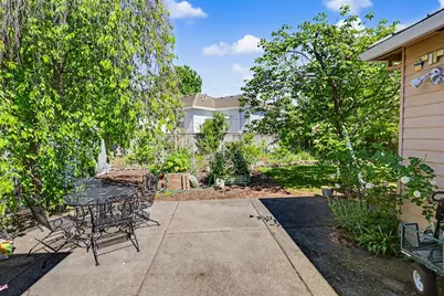 769 Mountain View Drive, Medford, OR 97504 - Photo 30