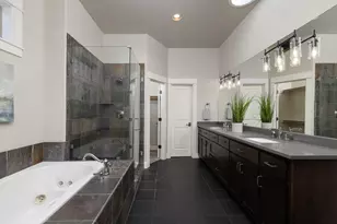 3193 N W Colonial Dr, Bend, OR 97703 - Photo 30