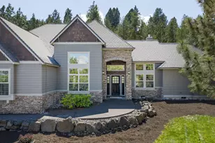 3193 N W Colonial Dr, Bend, OR 97703 - Photo 2