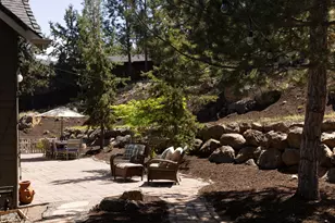 3193 N W Colonial Dr, Bend, OR 97703 - Photo 44