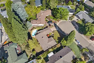 2432 London Cir, Medford, OR 97504 - Photo 36