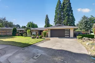2432 London Cir, Medford, OR 97504 - Photo 6