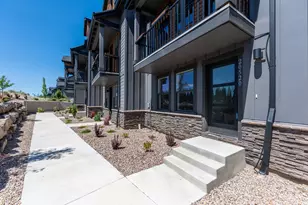 20520 NE Empire Ave, Bend, OR 97701 - Photo 38