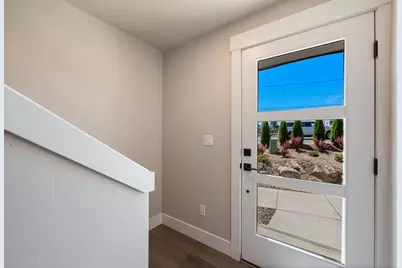 20520 NE Empire Avenue, Bend, OR 97701 - Photo 12