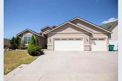 5521 Benchwood Avenue, Klamath Falls, OR 97603 - Photo 1