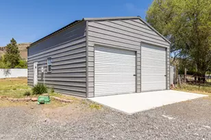 7257 Hilyard Ave, Klamath Falls, OR 97603 - Photo 6