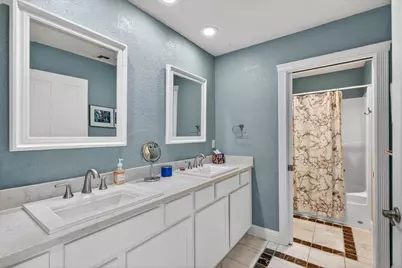2258 Gene Cameron Way, Medford, OR 97504 - Photo 36
