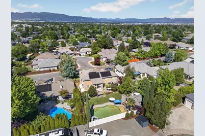 2258 Gene Cameron Way, Medford, OR 97504 - Photo 52