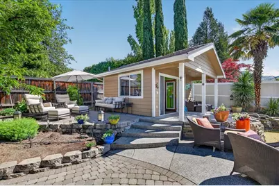 2258 Gene Cameron Way, Medford, OR 97504 - Photo 38