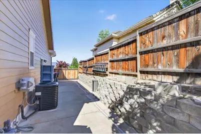 2258 Gene Cameron Way, Medford, OR 97504 - Photo 50