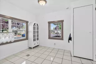 2252 Table Rock Rd, Medford, OR 97501 - Photo 8