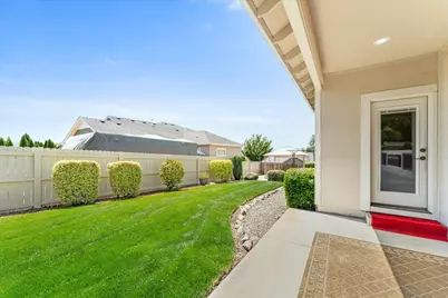 103 Greenmoor Drive, Eagle Point, OR 97524 - Photo 24