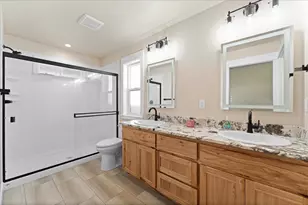 2953 Naples Dr, Grants Pass, OR 97527 - Photo 16