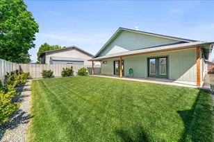 2953 Naples Dr, Grants Pass, OR 97527 - Photo 24