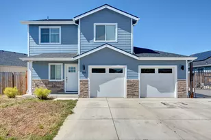 266 Reanna Way, Medford, OR 97501 - Photo 1