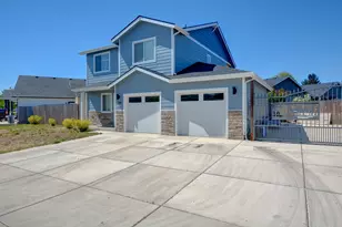 266 Reanna Way, Medford, OR 97501 - Photo 34