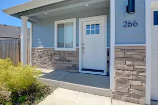 266 Reanna Way, Medford, OR 97501 - Photo 4