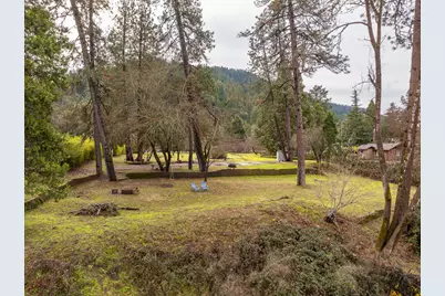 8730 Rogue River Highway, Grants Pass, OR 97527 - Photo 16