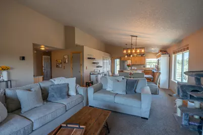 8475 NW Eagle Drive, Redmond, OR 97756 - Photo 6