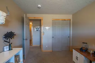 8475 NW Eagle Dr, Redmond, OR 97756 - Photo 14