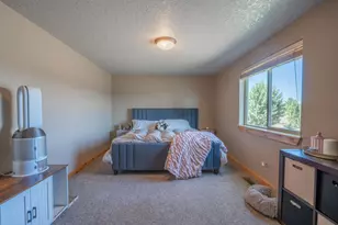 8475 NW Eagle Dr, Redmond, OR 97756 - Photo 18